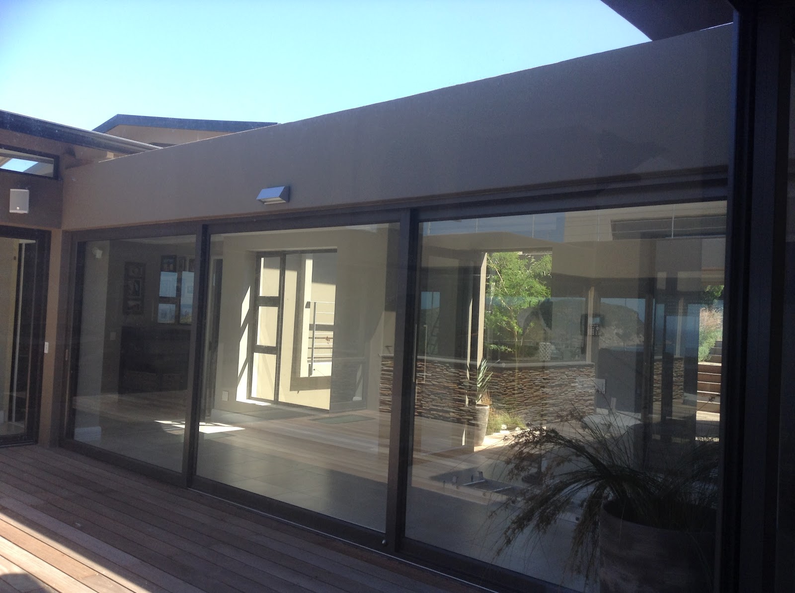 RIAANS PAINTING MAINTENANCE pty ltd